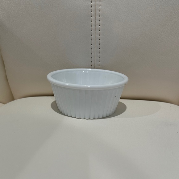 White mini Ramekin - Picture 1 of 4